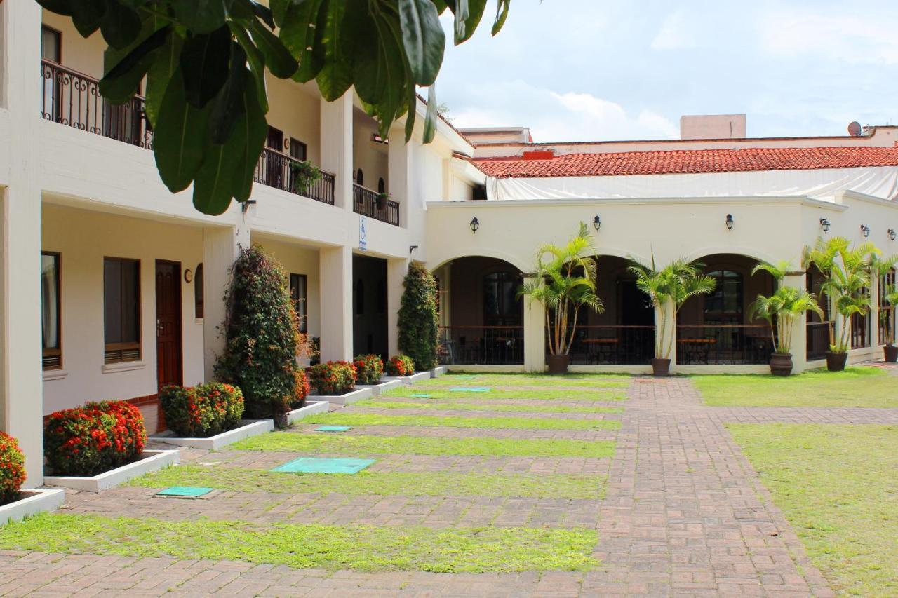 Hotel Las Palomas Tepic Exterior photo