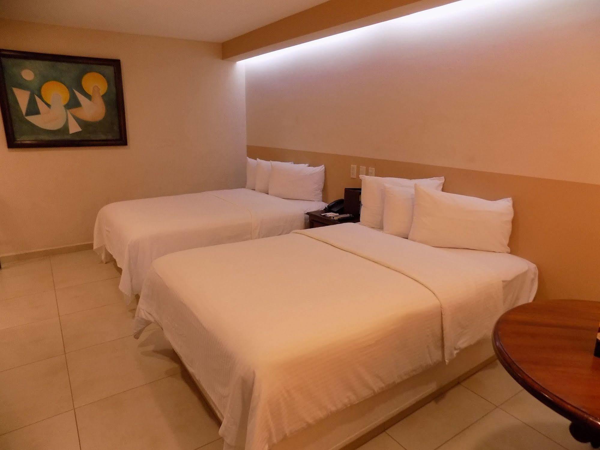 Hotel Las Palomas Tepic Exterior photo