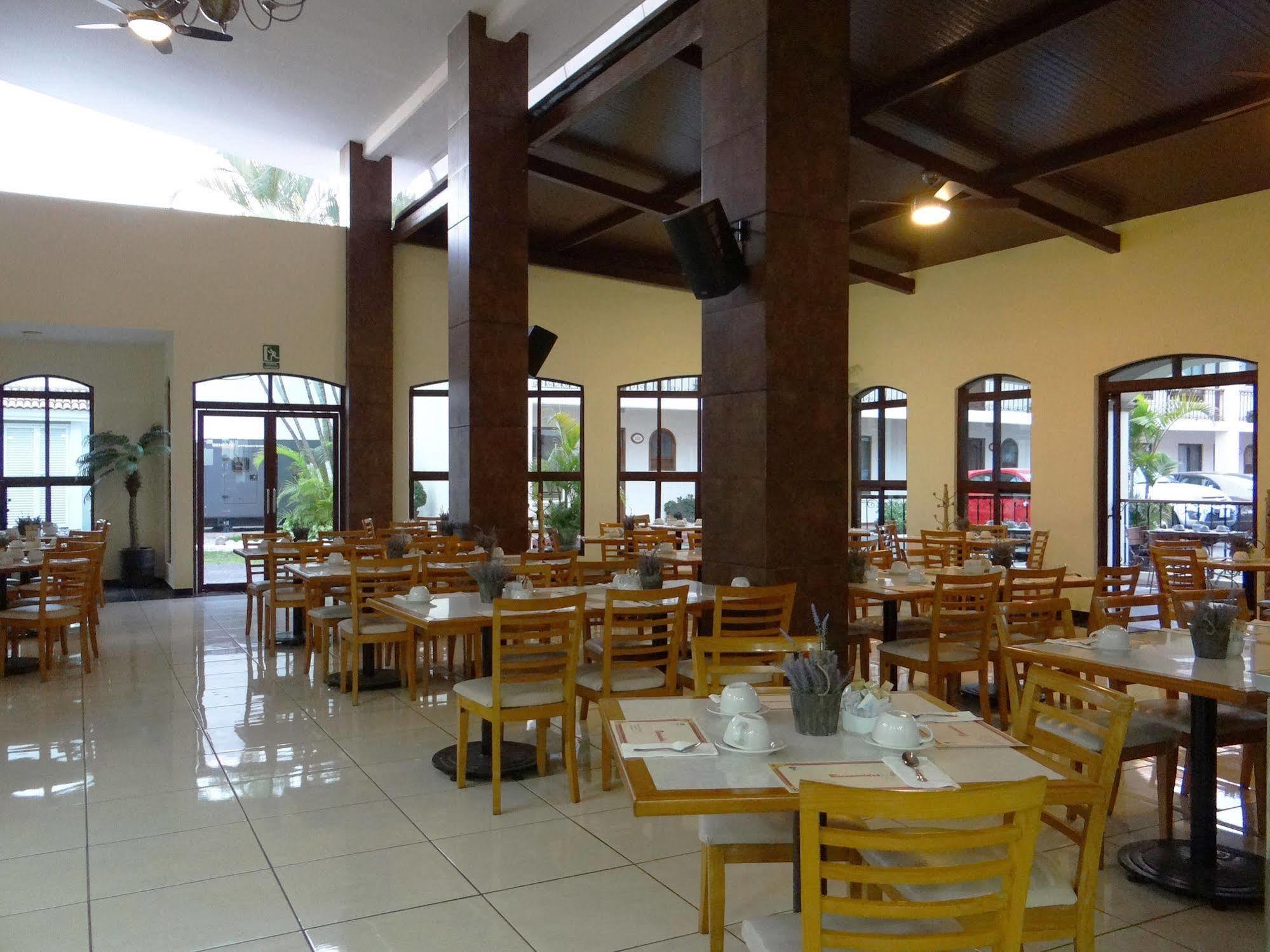 Hotel Las Palomas Tepic Exterior photo